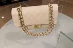 CHANEL シャネル マトラッセ23 ダブルフラップ ラムスキン ホワイト