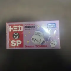 ちいかわ　トミカ　モモンガ