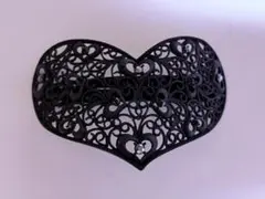 ハート型ヘアバレッタ髪飾りブラックリトルムーン