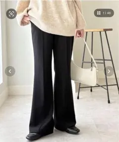 黒 フレアパンツ