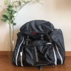 adidas ブラック リュック 中型