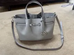 【未使用品】サッチェルMichael Kors グレー ハンドバッグ