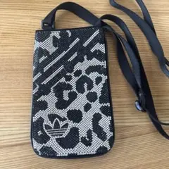 adidas スマホポーチ　アディダス