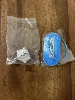 ちいかわ ハチワレ アクリルネームタグ　モモンガケーブルマスコット