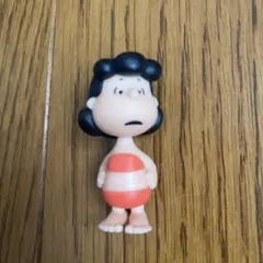 PEANUTSキャラクター　ルーシー 水着フィギュア