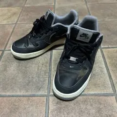 Nike Air Force 1 ブラック