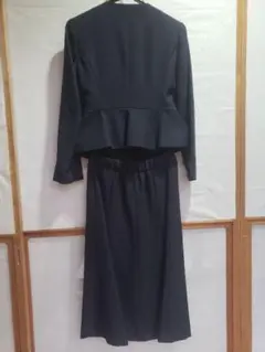 ネイビー スカートスーツ （一度試着、クリーニングだしてきていませんでした）
