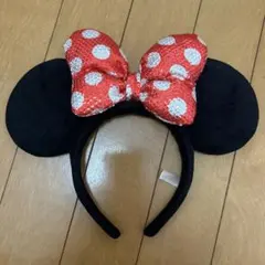 ミニーマウス カチューシャ 赤いリボン
