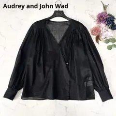 Audrey and John Wad カシュクールリネンブラウス ブラックのサムネイル