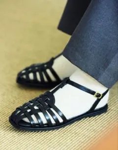 FREAK’S STORE ブラックメッシュストラップサンダル【最終値下げ】のサムネイル