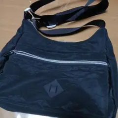 ブランドナイロン製ショルダーバッグ ブラック