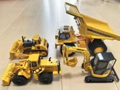 非売品】コマツ建設重機ミニチュアモデルセット、懐かしいトミカ他