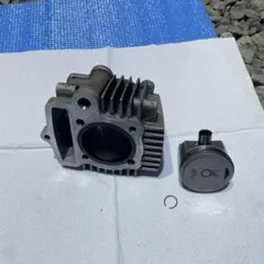 Y*u様 シリンダーヘッドとピストンセットのサムネイル
