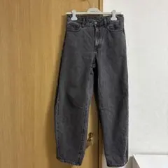 GU ジーユー バレルレッグジーンズのサムネイル