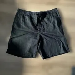 H&M リラックスフィット 黒ショートパンツ S