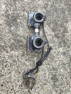 TZR250 1KT 純正 2スト オイルポンプ インシュレーターのサムネイル