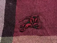 BURBERRY ハンカチ チェック柄 ボルドー　新品未使用品のサムネイル