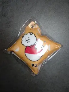くら寿司　BT21 RJ クッションキーチャーム