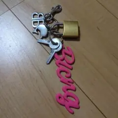 キーホルダー・ピンクジャラジャラチャーム