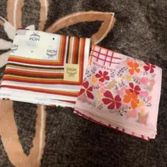 ＊バーバリー　MCM ハンカチセットのサムネイル