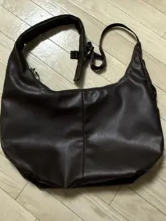 ダークブラウン ショルダーバッグ