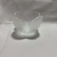 昭和レトロ ガラス小鉢 お花モチーフ チューリップ型 ガラスボウル 小皿 レトロ