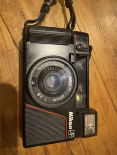 外観並品Nikon L35AF 35mm フィルムカメラ フィルムカメラ Nikon L35AF ピカイチ をハードオフで買って写真
