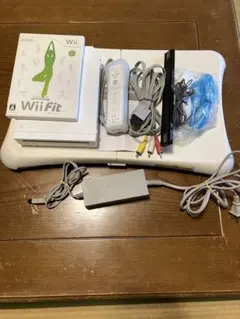 Wii ソフト8本 Wii fitセット スーパーマリオ他 コントローラー2個