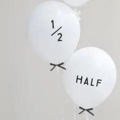 ハーフバースデー　ホワイト　バルーン　2個セット　チェックリボン　装飾　風船