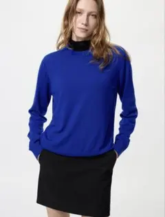 UNIQLO メリノクルーネックセーター