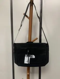 新品ショルダーバッグ 男女兼用 vn