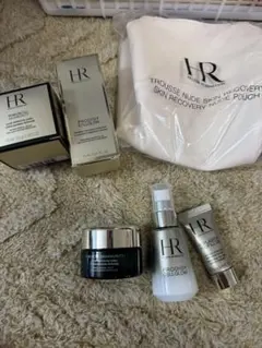HELENA RUBINSTEIN トライアルセット - メルカリ