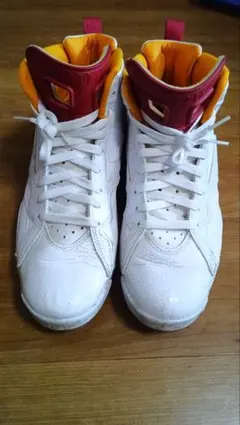 NIKE AIR JORDAN 7 RETRO ホワイト レッド イエローのサムネイル