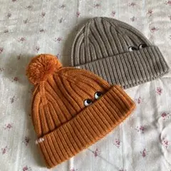ユニクロコラボANYA HINDMARCH オレンジ＆ベージュニット帽　２点