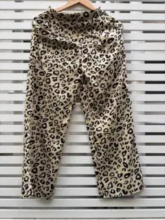 ヒョウ柄カジュアルパンツ