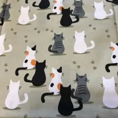 再入荷　猫柄ハギレ③