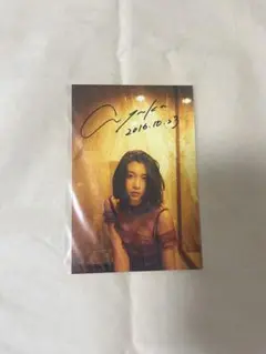 【証拠写真あり】三吉彩花直筆サイン入り写真 評価カード付き 一瞬認証書付き 証拠写真あり】三吉彩花直筆サイン入り写真 評価カード付き 一瞬