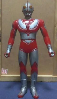 帰ってきたウルトラマン人形1983 ウルトラマンタロー人形1984　2点
