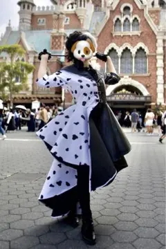クルエラ 仮装　dハロ　ディズニー仮装　ハロウィン 11月入ったけどHappy Halloween🎃✨ 念願の実写クルエラしてきた