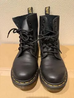 【美品】Dr. Martens 8ホール ブラック シボ革
