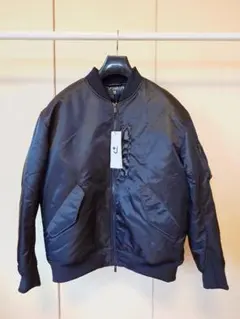 ユニクロ　+J復刻ハイブリッドダウンオーバーサイズMA1　XLサイズ ブラック