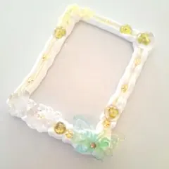 Ｂ8サイズ　ホイップデコ　トレカケース　イエロー系　蝶々　硬質ケース　縦入れ