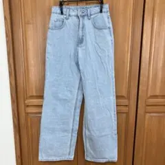 ライトブルーワイドレッグデニムパンツ