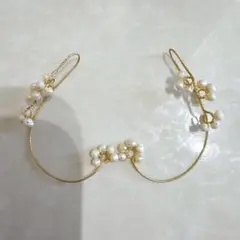 パールとゴールドのイヤーカフ