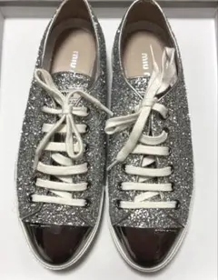 送料無料】MIU MIU グリッター スニーカー シルバー - メルカリ