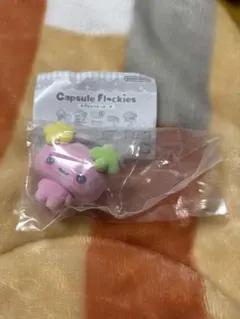 カプセル　フロッキーズ　たまごっち　ふらわっち