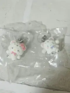 サンリオ　ガチャガチャ　キティ　シナモン