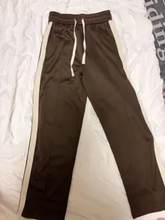 Item thumbnail for item 5390d621-edb5-45c6-856f-ec84361eeb7d