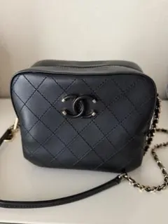 CHANEL マトラッセ スモール カメラバッグ ショルダーバッグのサムネイル