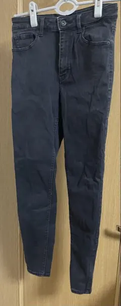 GU ダークグレー スキニーパンツ　Lサイズ